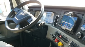 2018+ Freightliner Cascadia Dash Mount with Offset Bracket